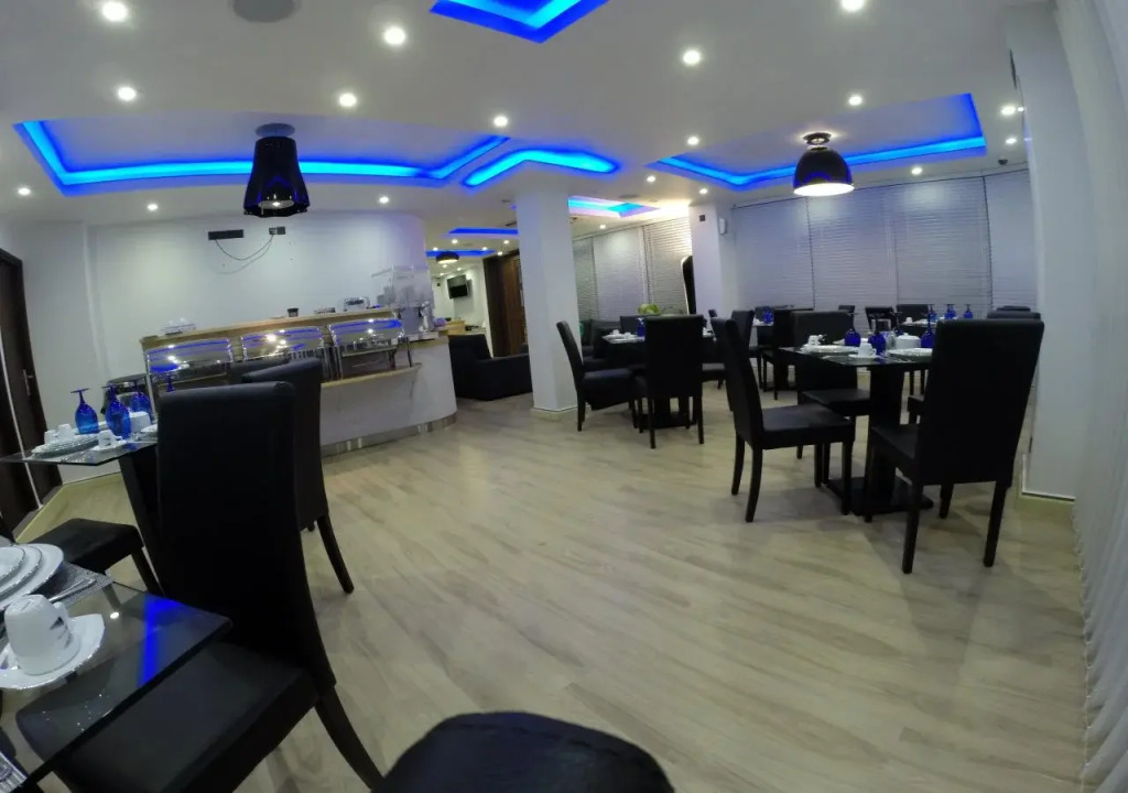 Airport Beach Hotel