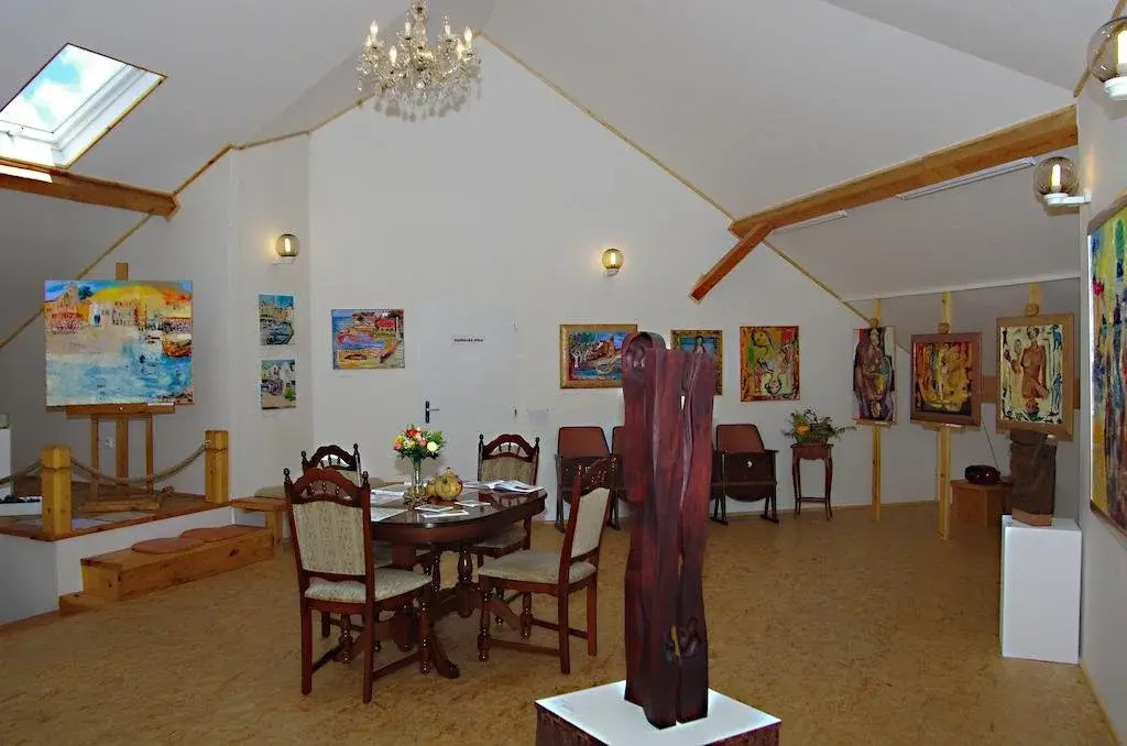 Hotel Konsul