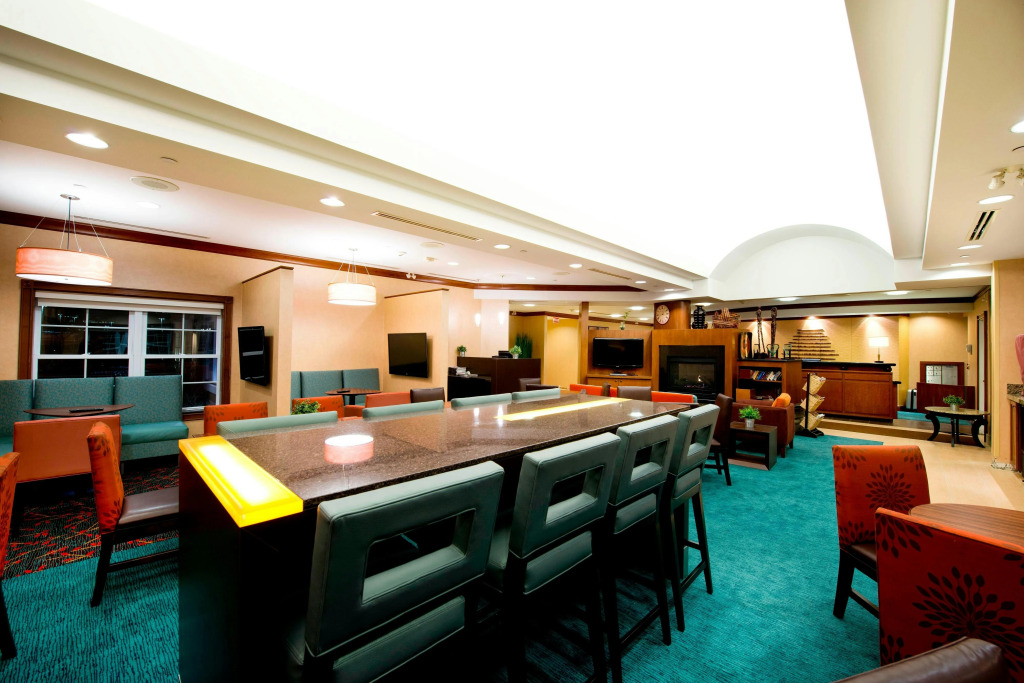Residence Inn by Marriott Mississauga-Airport Corporate Centre West