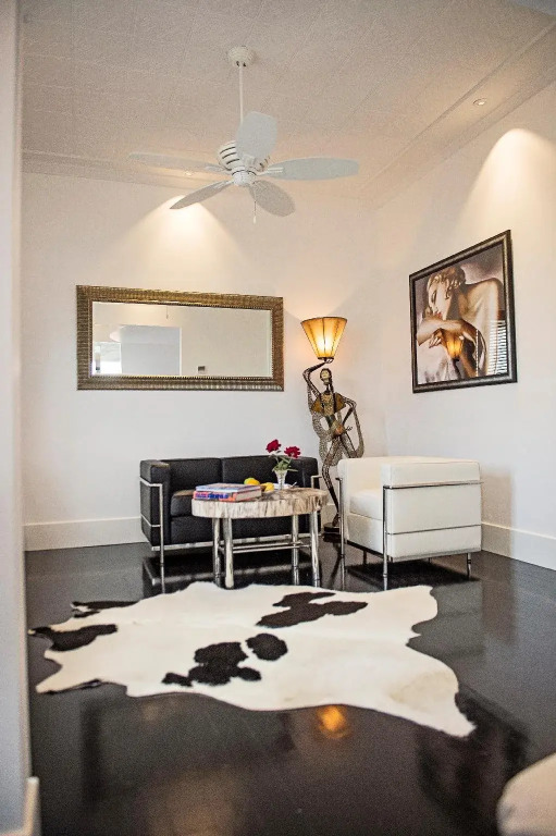 CIRCA 1936 Art Hotel
