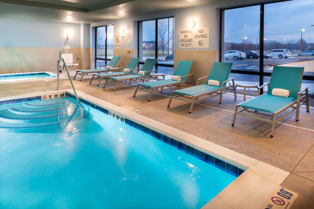 Holiday Inn Express & Suites - Romeoville - Joliet North by IHG