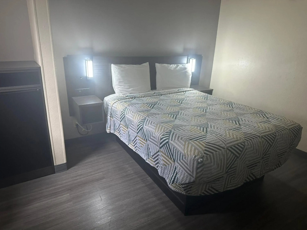 Motel 6-Anderson, IN
