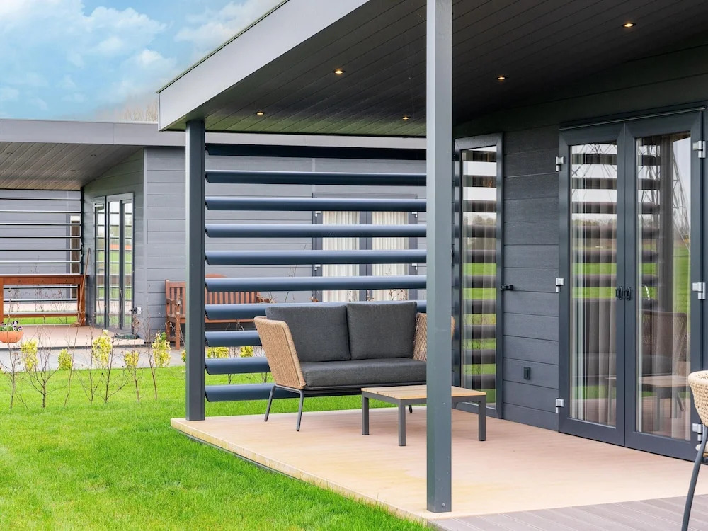 Holiday Home in 't Groene Hart on the Water