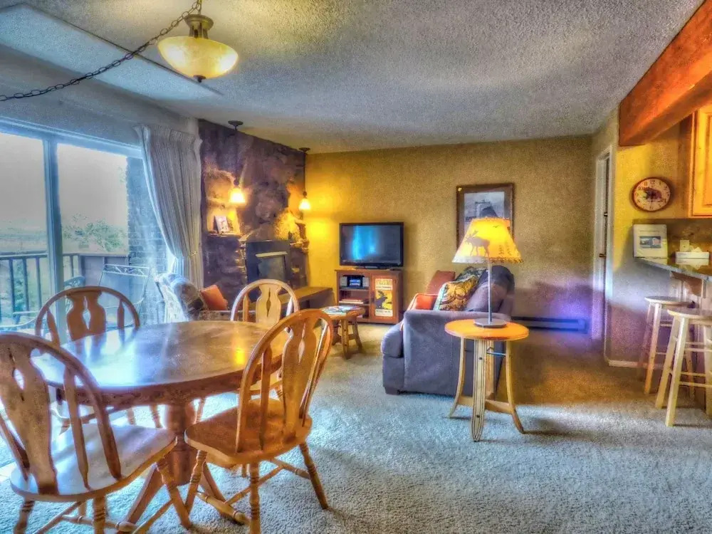Lift Tickets Ski In Access & Hot Tub, Perfect For Couples
