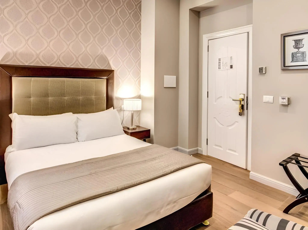Hotel 87 eighty-seven - Maison dArt Collection