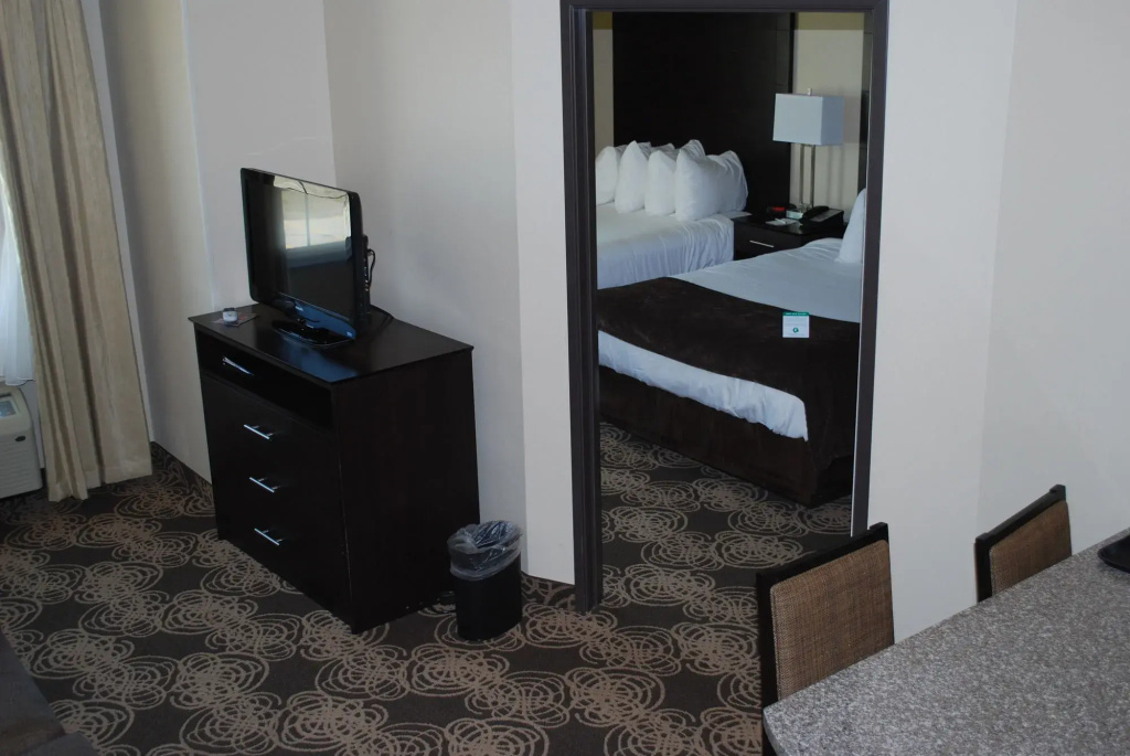 Landmark Suites - Williston