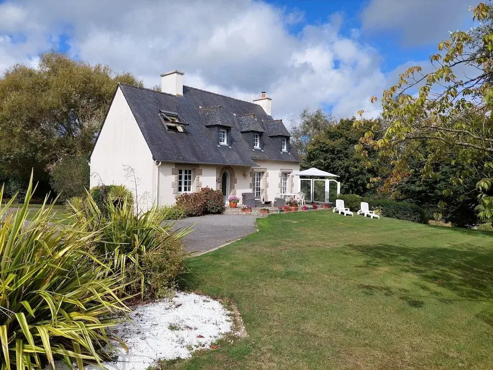 Holiday Home in Brittany near Penze River