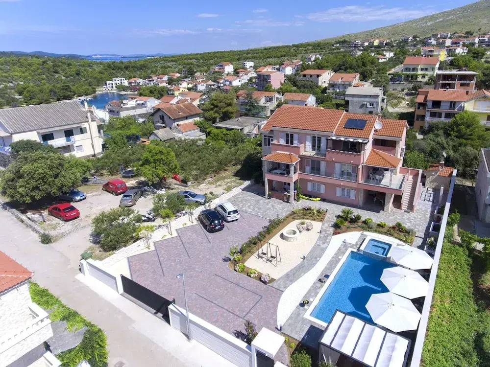 Grebastica Poolside Villa