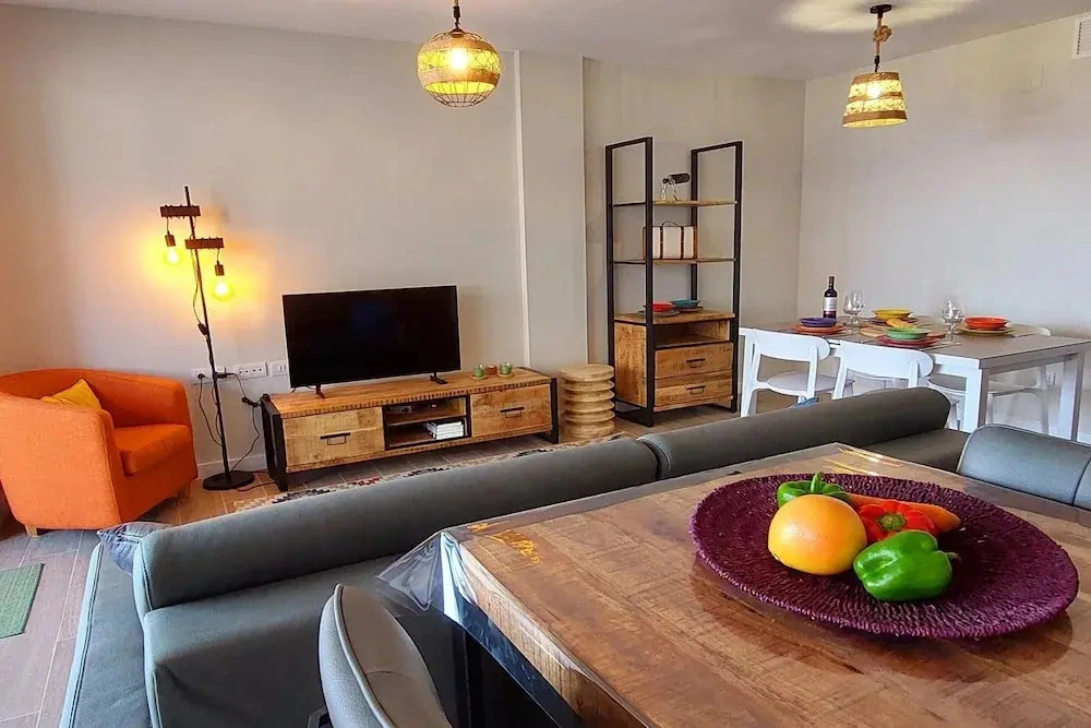 Flat in Villajoyosa with Sea Views & Pool