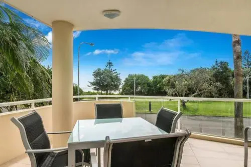 Byron Bay Accom Unit 4 54 Lawson Street, Byron Bay - The Palms