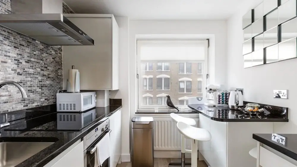 Convenient Soho Premium 5* with Air Conditioning!