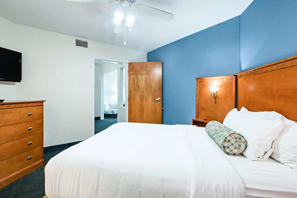 Ocean Sands Resort, Oceanfront, Virginia Beach by Vacatia