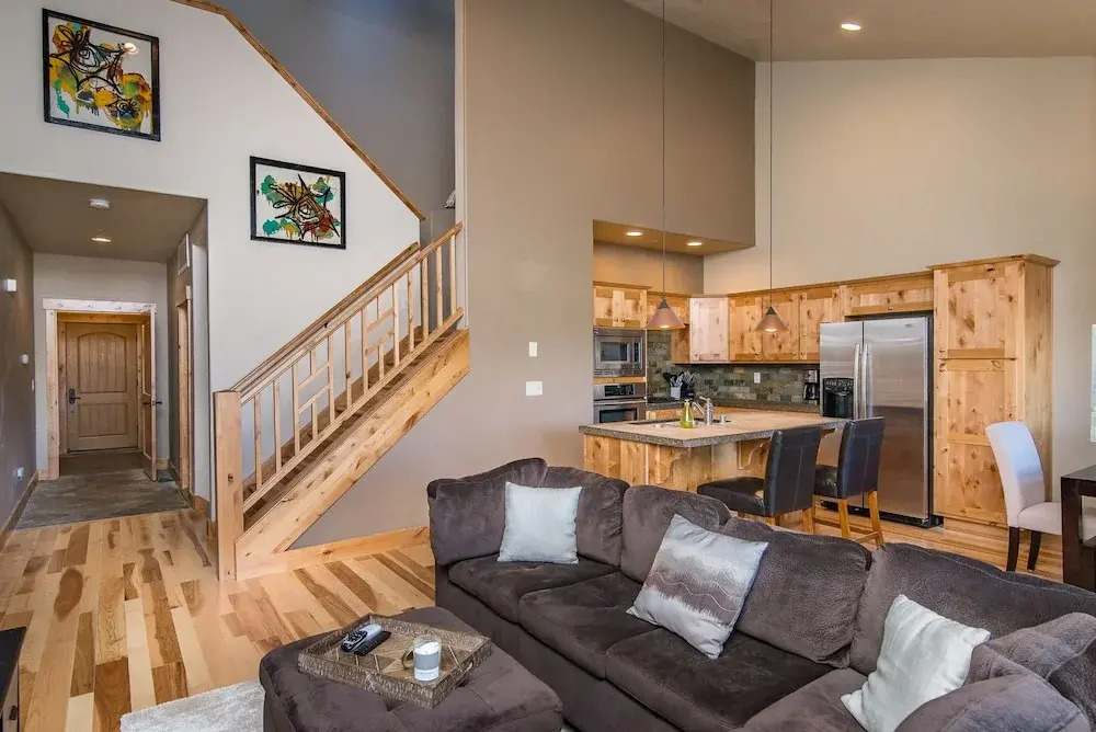 Truckee Townhouse Walk Everywhere by RedAwning