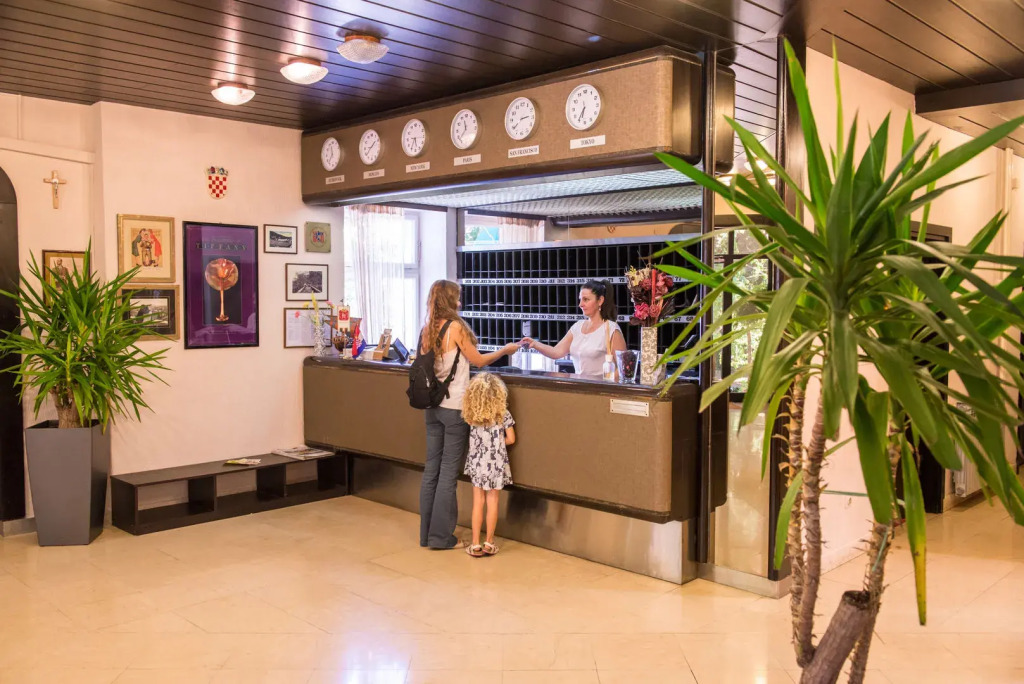 Hotel Sumratin
