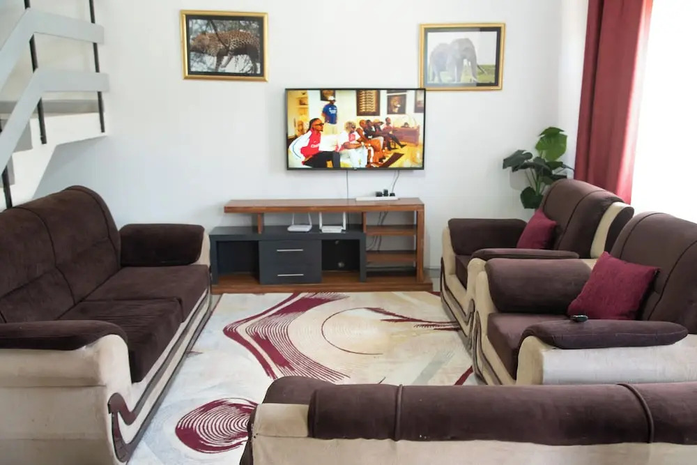 LA FONT HOUSE Near JKIA