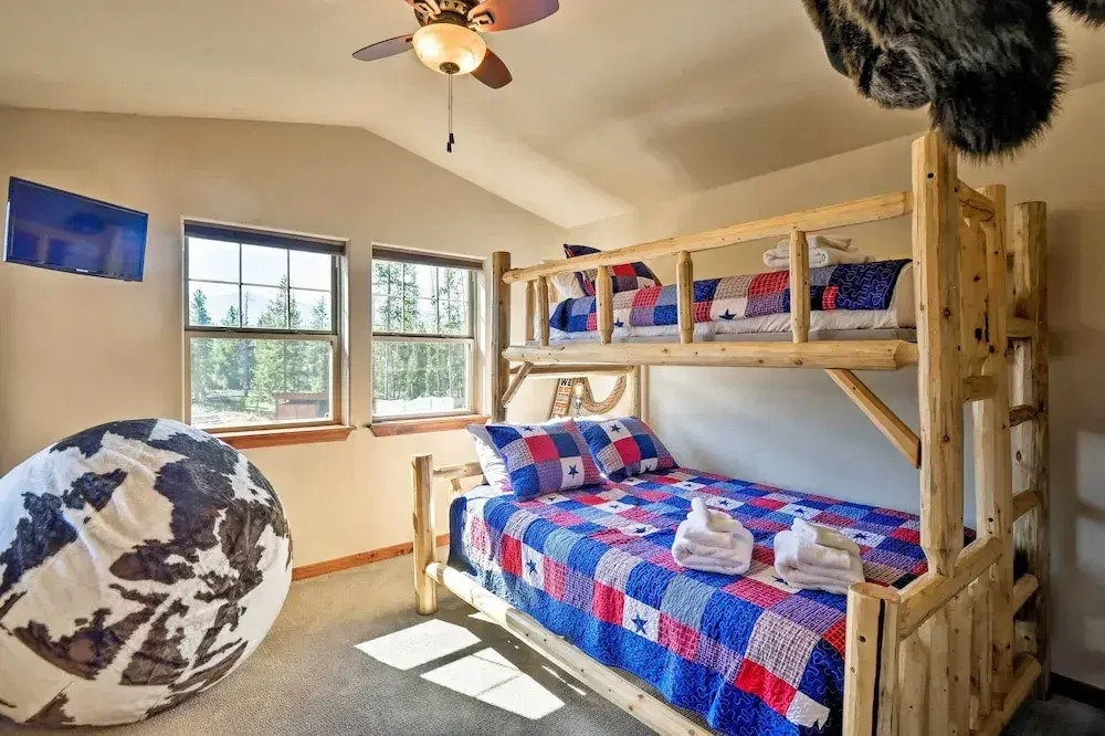 Winter Park Retreat: Mtn Views & Pool Access!