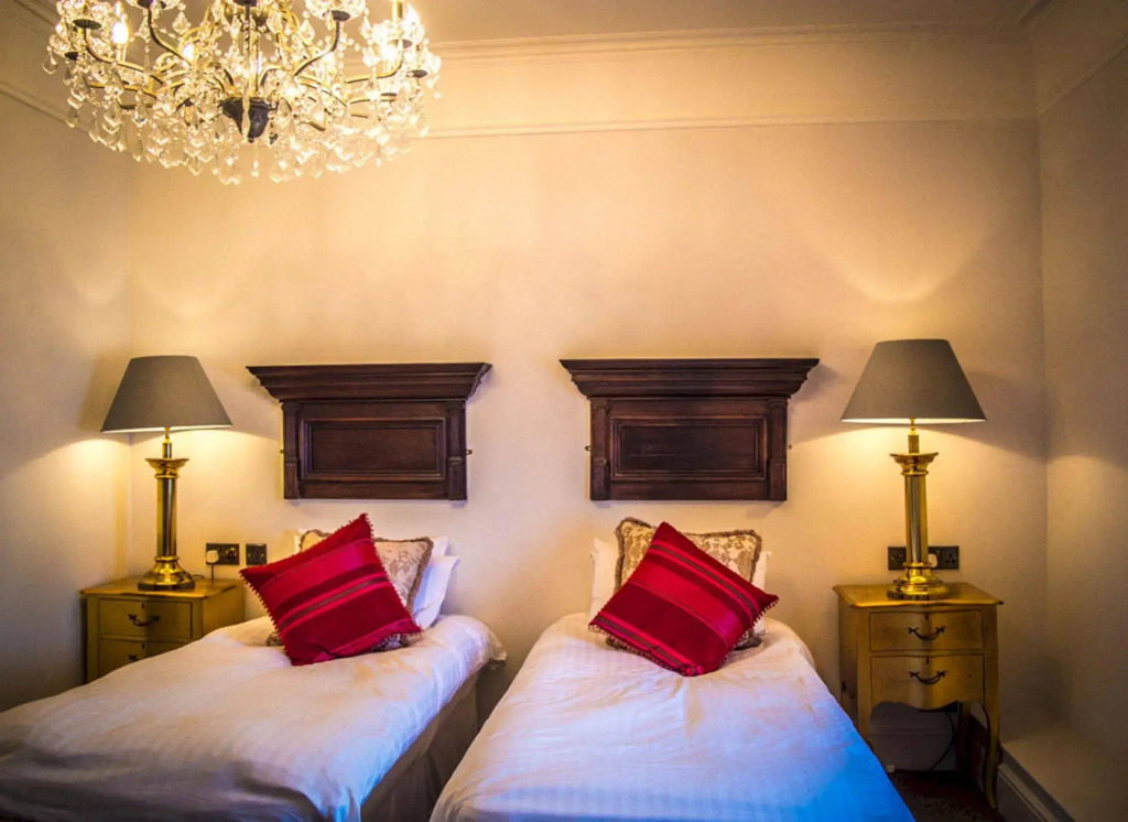 The Walton Hotel