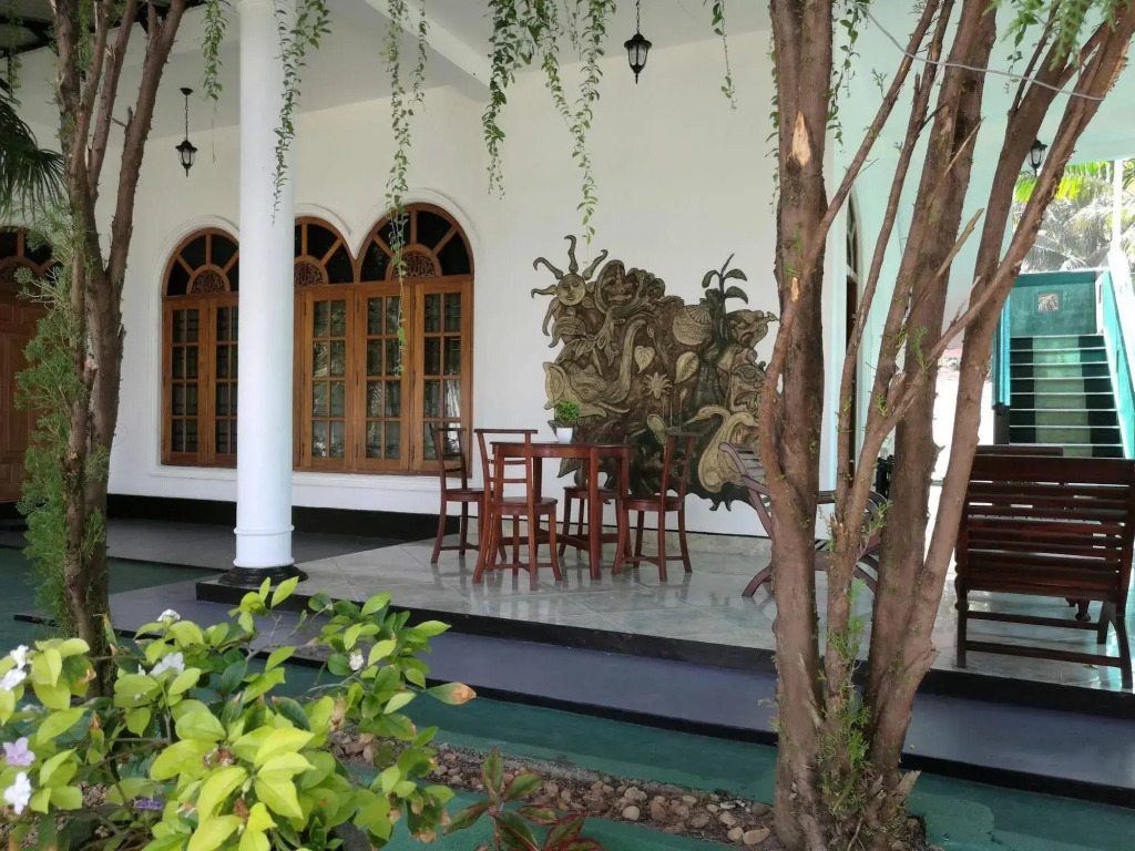 Avon Villa