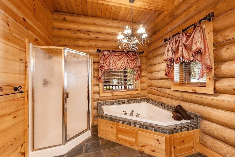 Legend Crest Lodge