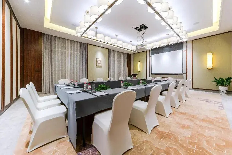 Zhangjiajie Wulingju Hotel