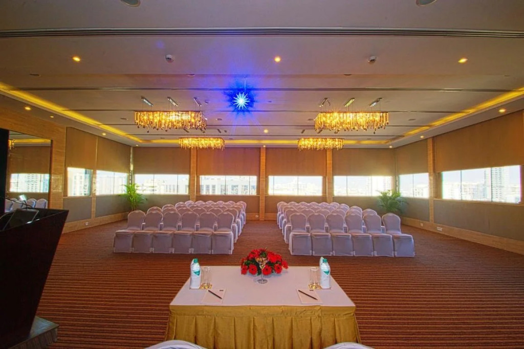 Grand Hometel Malad
