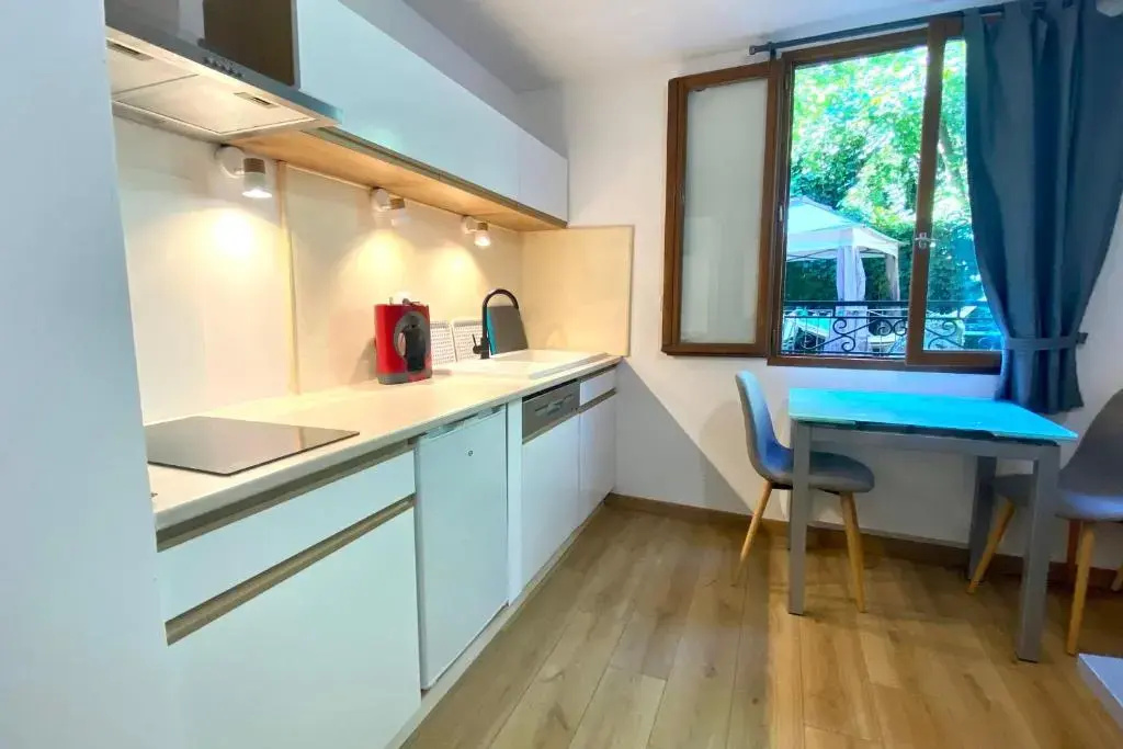 Beautiful appartment in the Vieille Ville d'Annecy at 200m from the lake