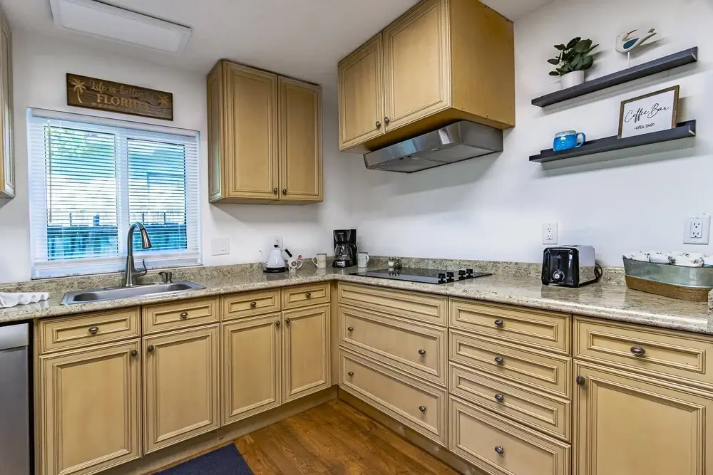 Quaint Cottage in a South Sarasota Neighborhood