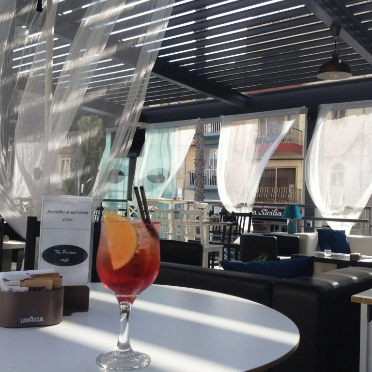 Primera Hotel