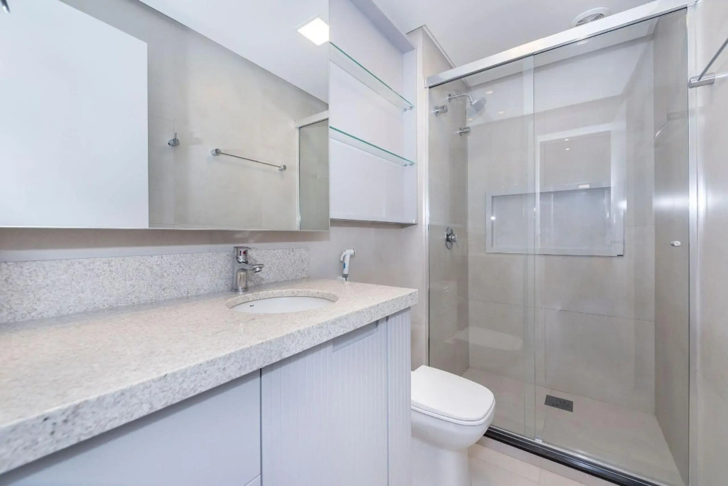 Adra 105 - Excelente apartamento no centro de Bombinhas - Rooftop com piscina e academia - À poucos metros da praia