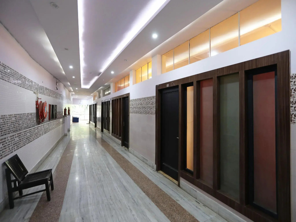 OYO Flagship 17085 Bhagat Residency
