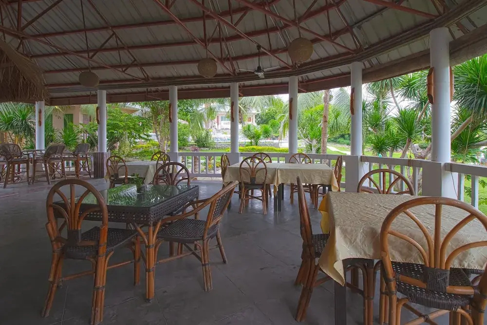 OYO 674 Sea Forest Beach Resort