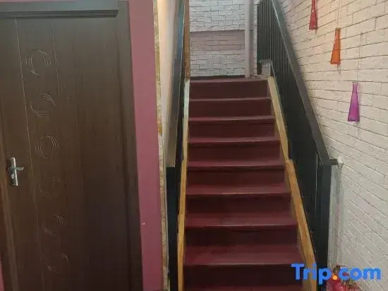 Hongyunlai Hotel (Qiqihar University Qiqihar 28 Middle School Branch)