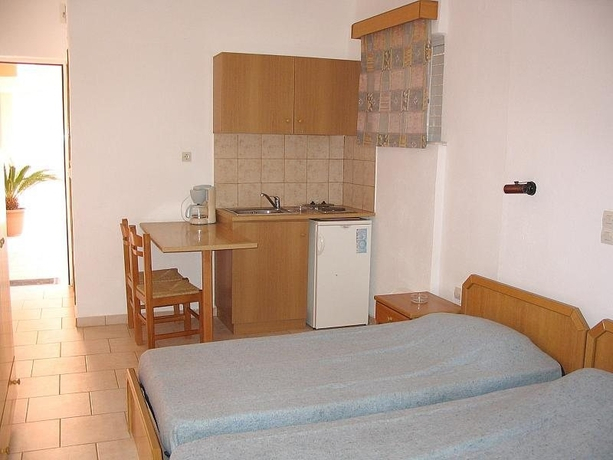 Alexandros Apartments