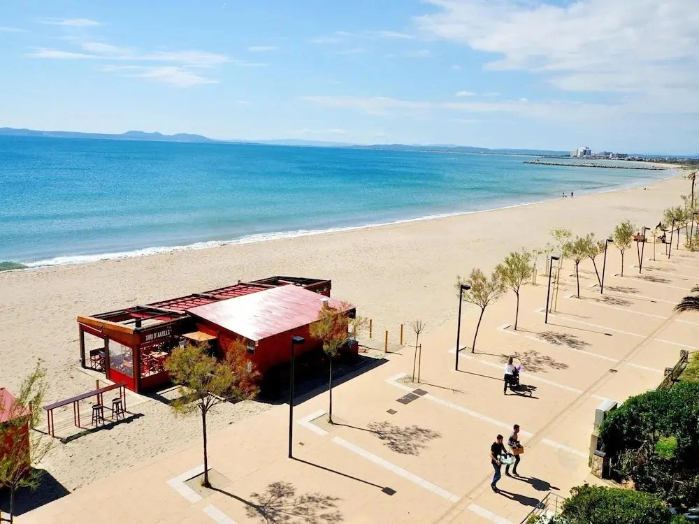 Apartment in Roses Near Santa Margarita Beach