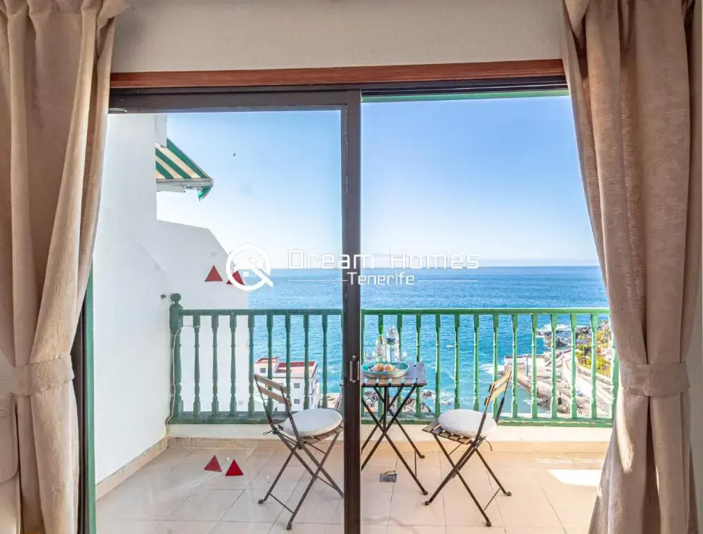 Santiago Beach Oceanfront Studio Apartment by DreamHomesTenerife