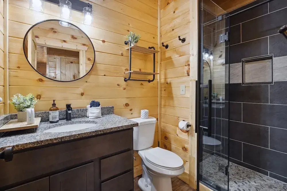 Chasing The Son Cabin 3 Bedroom Cabin by RedAwning