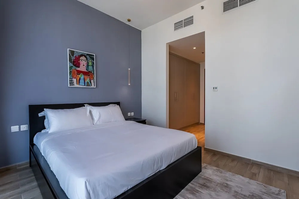 Noora Tower 4504 Business bay