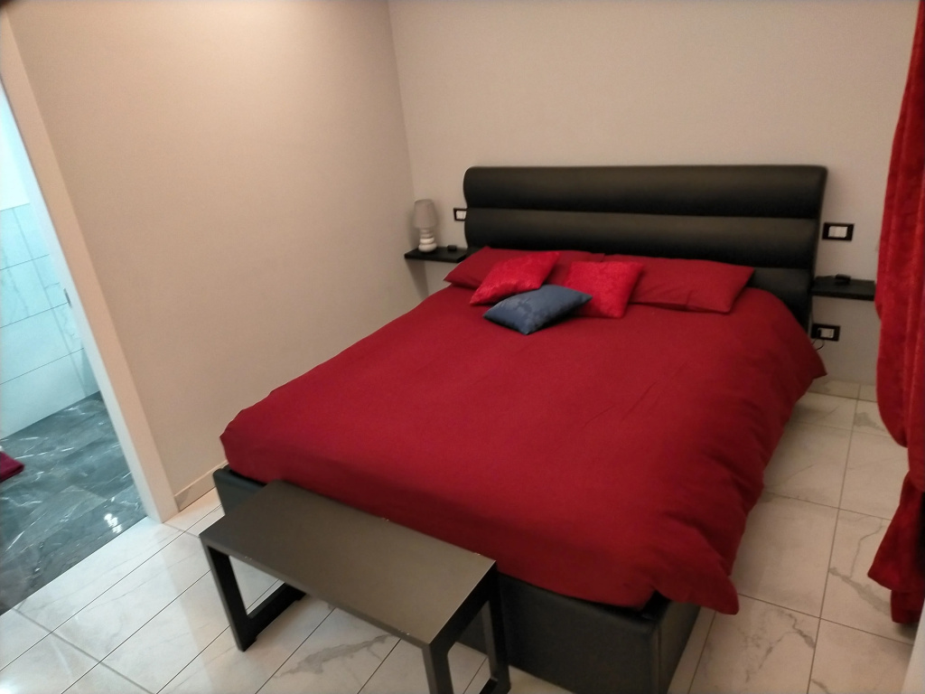 Flats4rent Mameli 140