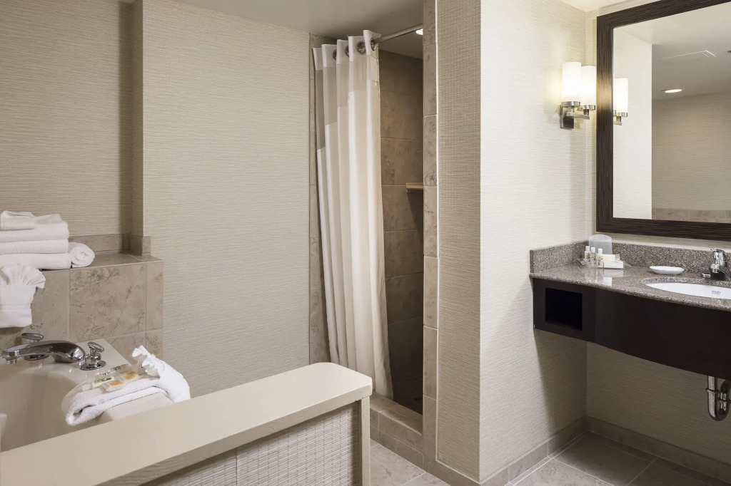 Holiday Inn Wichita East I-35 by IHG