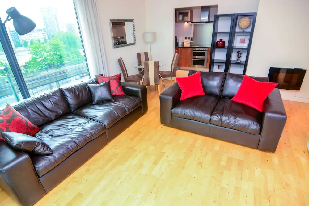Discovery Dock Apartments East by Primestay London