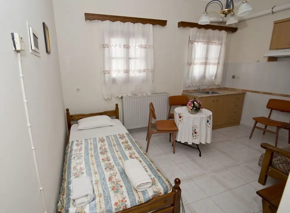 Antonakos Rooms