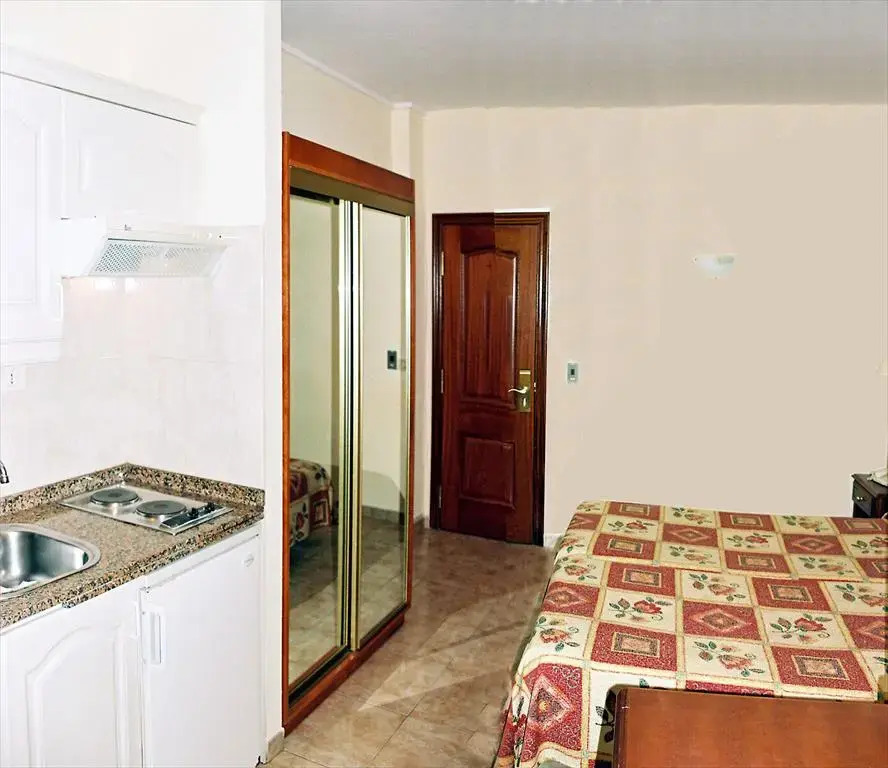 Hotel Tropical