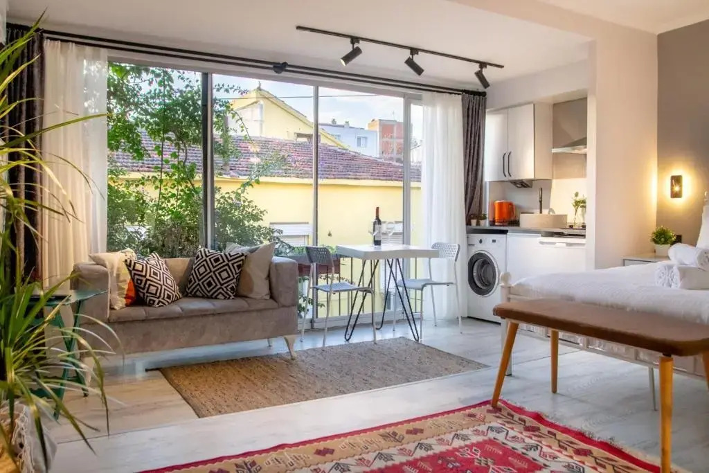 Invigorating Studio Flat Near Kordon In Alsancak