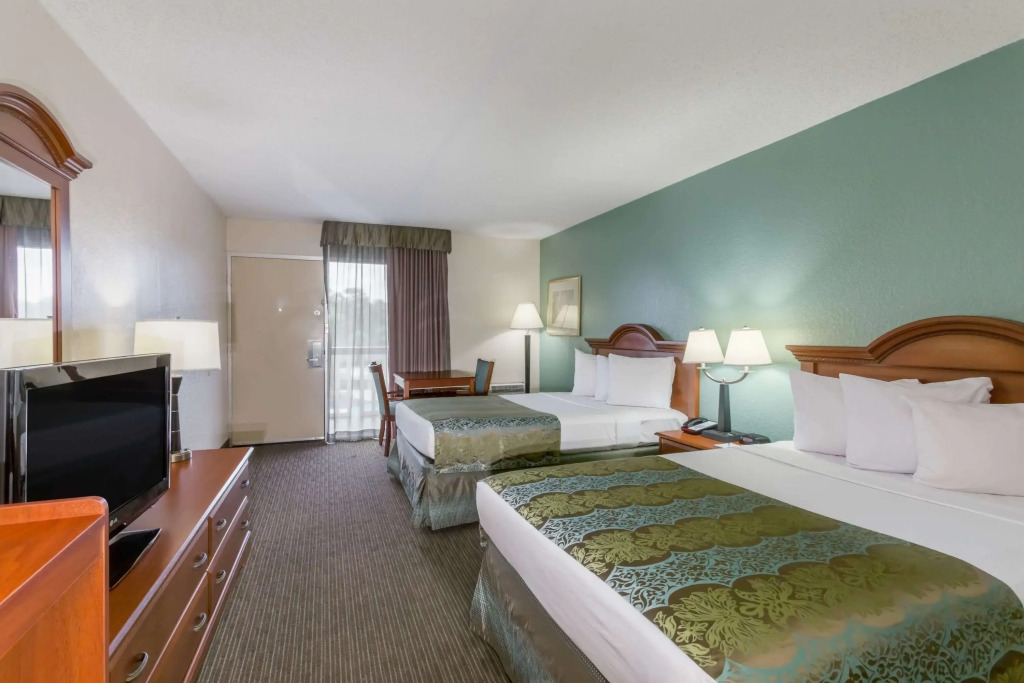 Baymont by Wyndham Sarasota