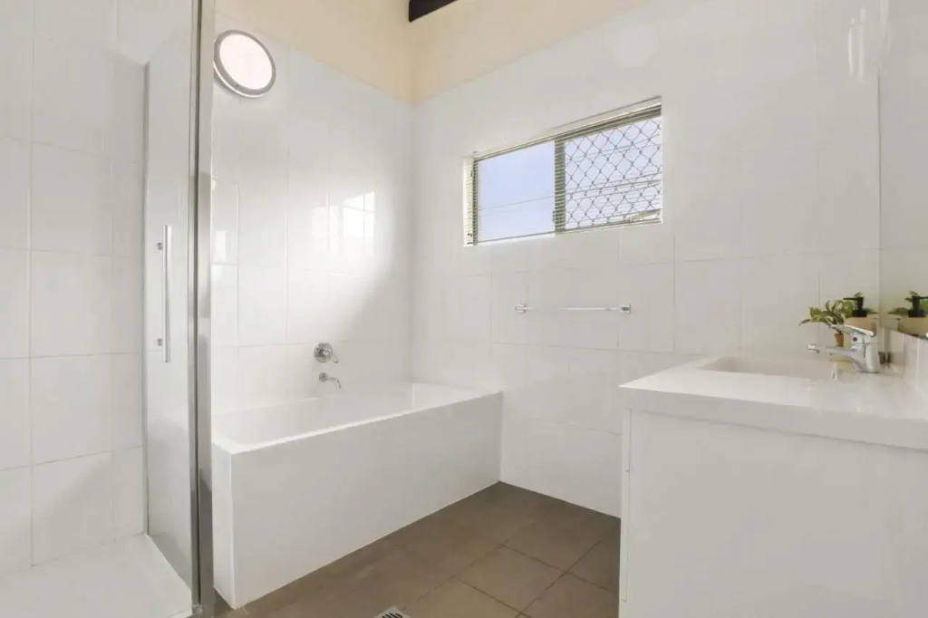 William St 1 70 Moffat Beach