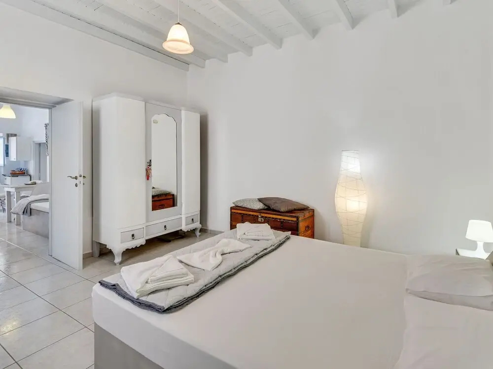 Snug Holiday Home in Tripiti with Roof Terrace near Water Sports