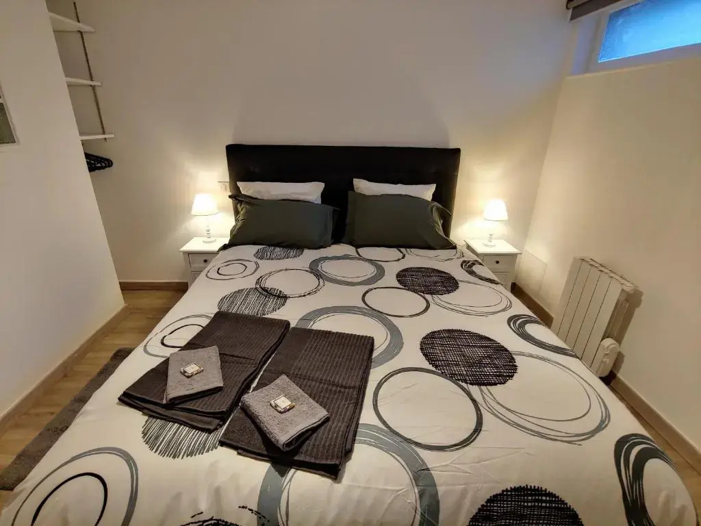 Joli 2 pièces Neuf façon Casa de Papel