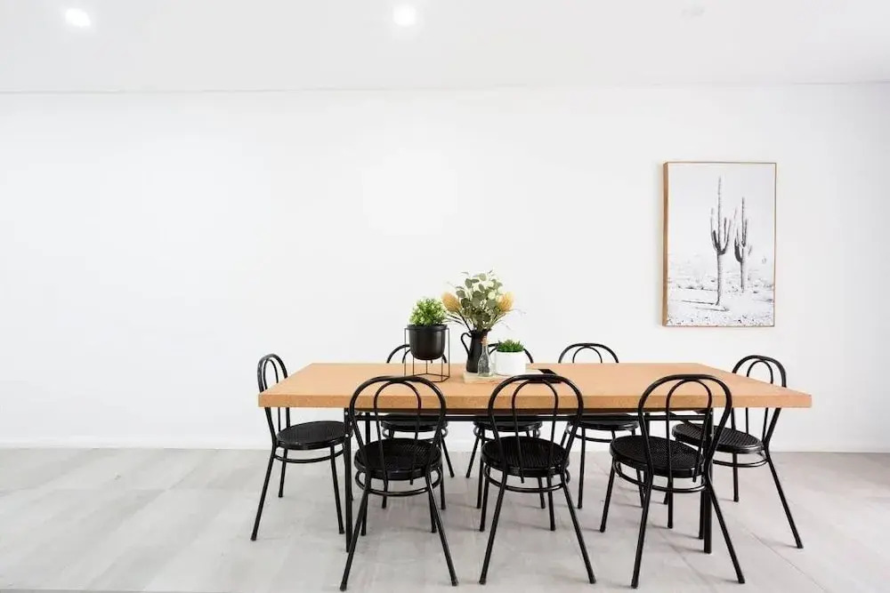 5 Bedroom Sydney Mansion with Parking