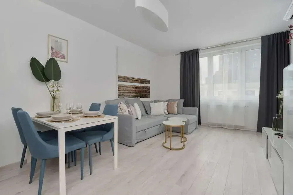 GWIAźDZISTA APARTMENT BY RENTERS