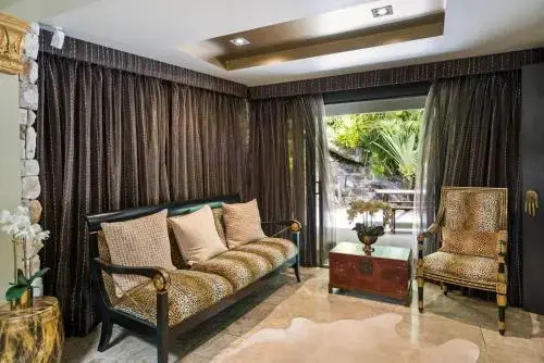 Trinity Beach Palace Luxury Estate by Belle Escapes